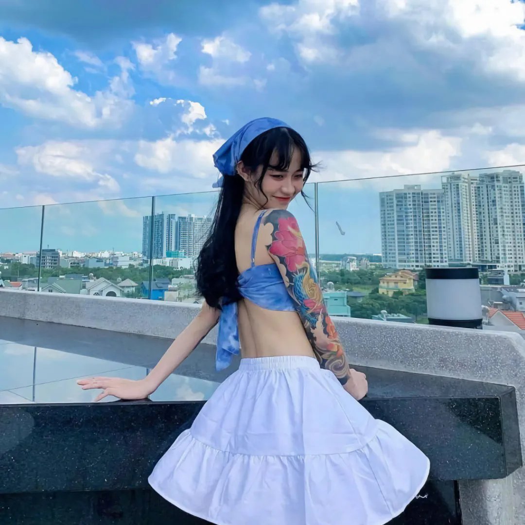 路过我年少时光的蓝色