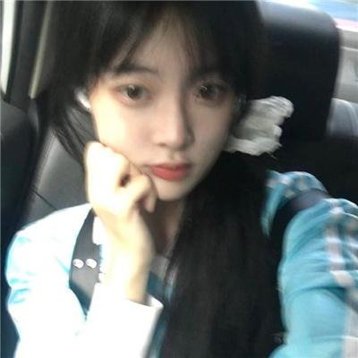 芒果和红色轮椅